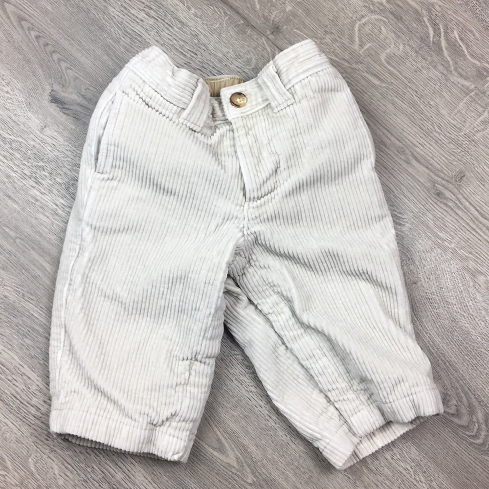 🎄 5/$30 Gap corduroy pant 6-12 month